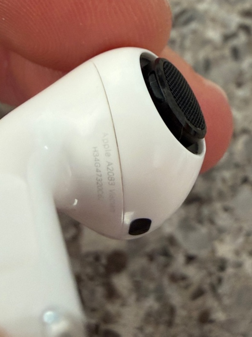 Apple AirPod Pros Gen 1 - Picture 9 of 12
